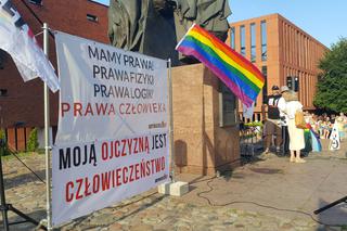 Bydgoszcz solidarna z Białymstokiem. - Każdy ma prawo do miłości i szacunku! [ZDJĘCIA] 