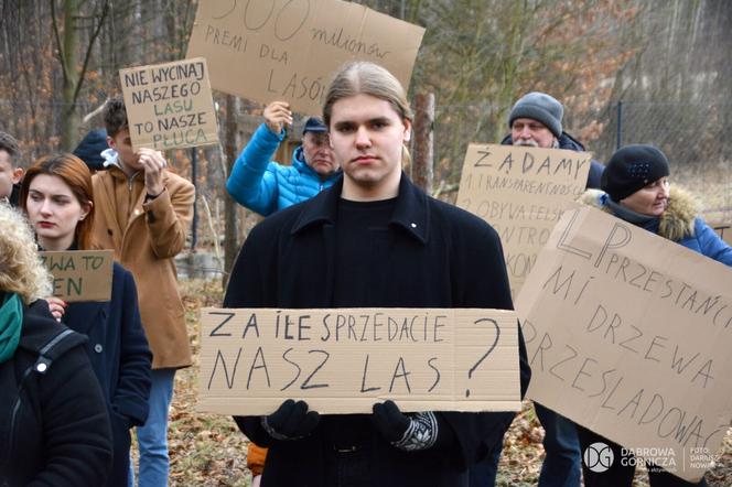 Protest mieszkańców przeciwko wycince drzew na Bukowej Górze