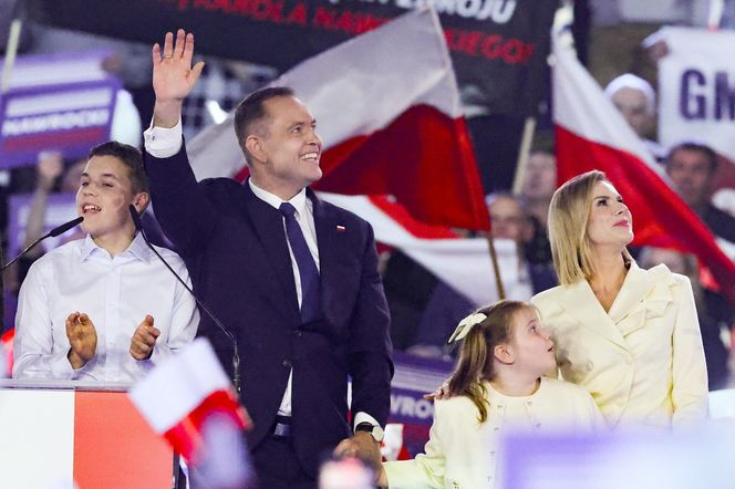 Porównujemy stroje Marty Nawrockiej i Małgorzaty Trzaskowskiej