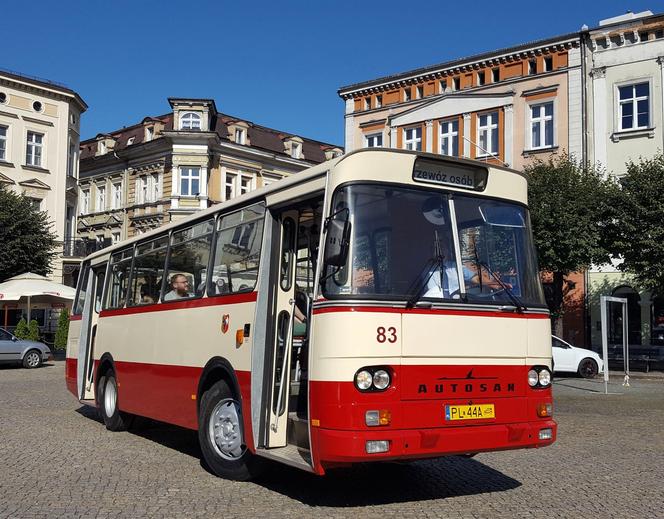 Autosan MZK w Lesznie kursował na Drzwi Otwarte Schroniska dla Bezdomnych Zwierząt w Henrykowie 