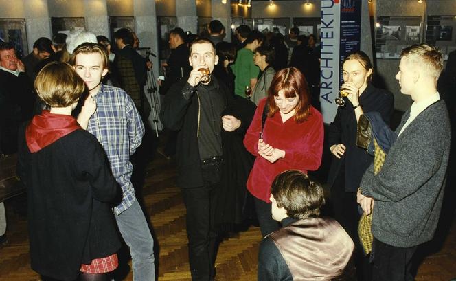 Młodzi architekci na wystawie pokonkursowej, ŻYCIE W ARCHITEKTURZE 1998