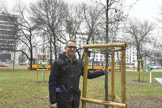 Powstańcy zapuścili korzenie. 20 drzew dla bohaterów w parku na Woli