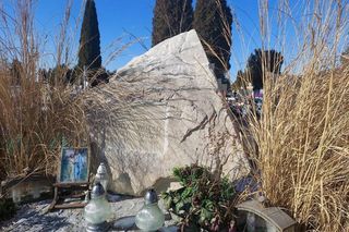  Witold Paszt ma piękny grób. Oto jak wygląda mogiła