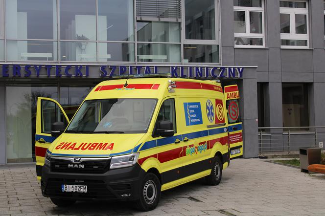 Szpital w Białymstoku dostał nowy ambulans sfinansowany m.in. przez białostoczanina z USA