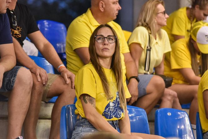 Sektor gości podczas finału PGE Ekstraligi. Zdjęcia kibiców Orlen Oil Motoru Lublin z Motoareny w Toruniu