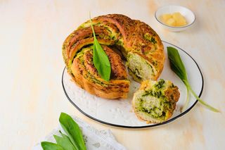 Bez wyrabiania i bez problemu. Ten chlebek zaskoczy swoim aromatem