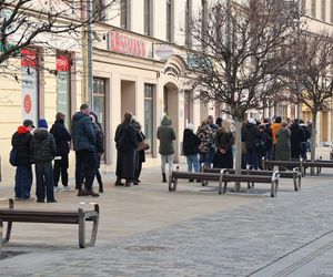 Kolejki po pączki w tłusty czwartek w Lublinie