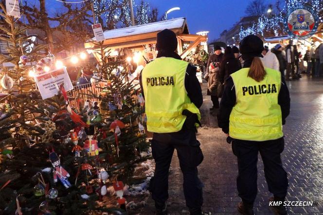 Policja na Jarmarku Bożonarodzeniowym w Szczecinie