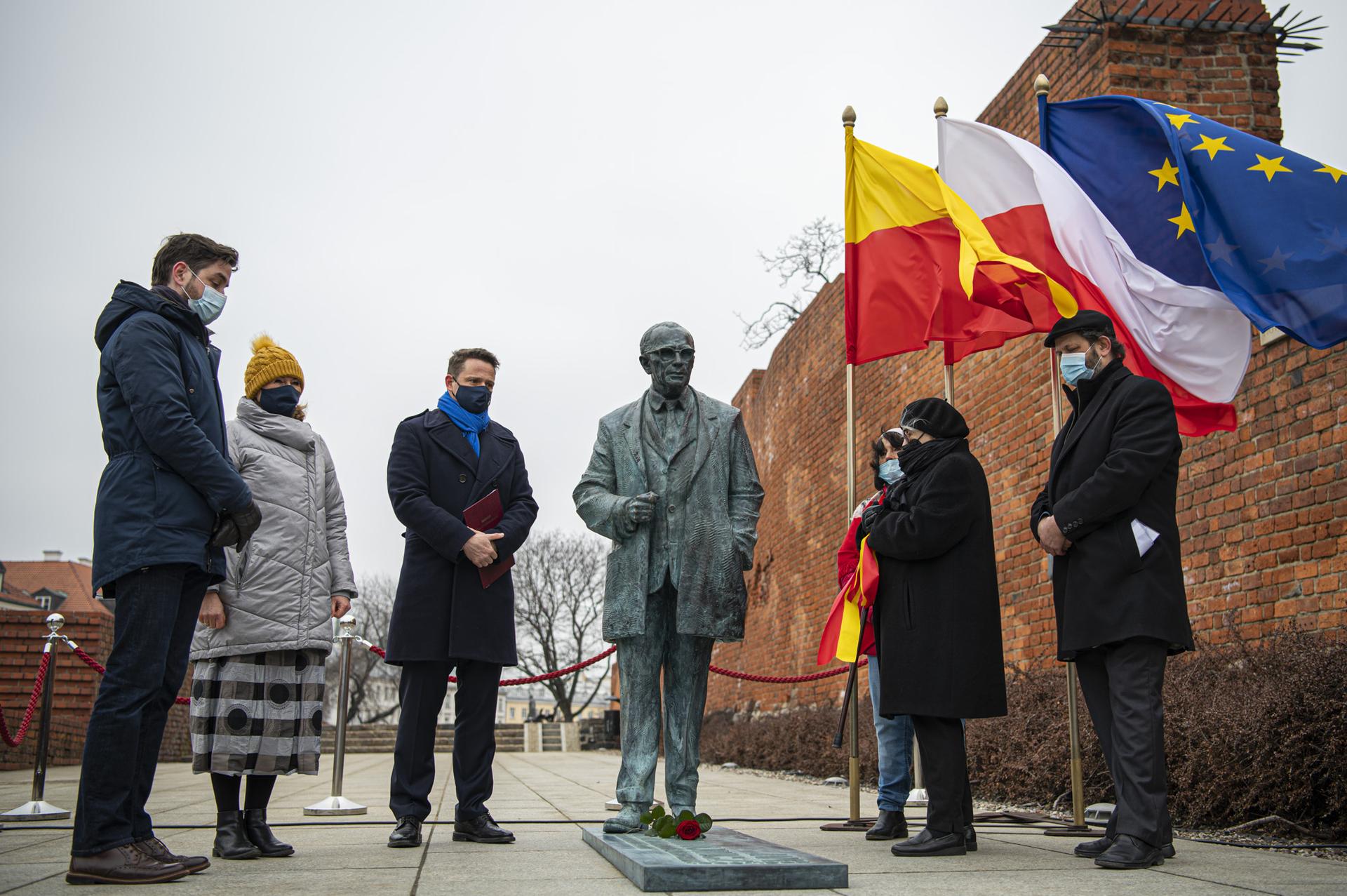 Pomnik Jana Zachwatowicza w Warszawie
