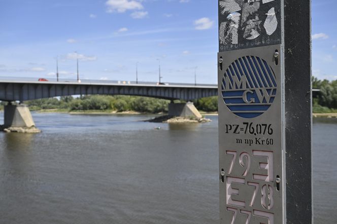 Alarm! Wisła wysycha na naszych oczach. Katastrofalny poziom wody w Warszawie