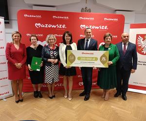 Mazowieckie dotacje do budowy dróg dla 30 inwestycji w powiatach siedleckim, sokołowskim i węgrowskim