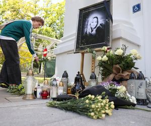 Upamiętnienie brutalnie zaatakowanej pracowniczki UW (8.05.2025)
