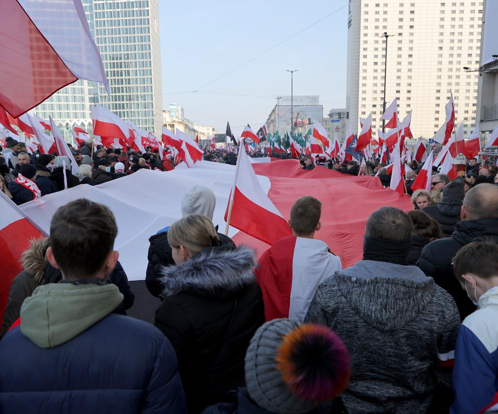 Marsz Niepodległości 2022 w Warszawie. Którędy przejdzie? O której się zacznie? [TRASA]