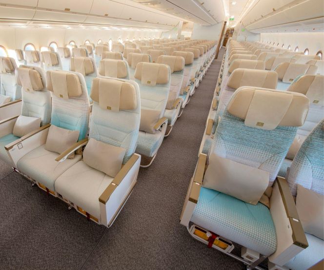Emirates doda czwarte codzienne połączenie do Londynu Gatwick 