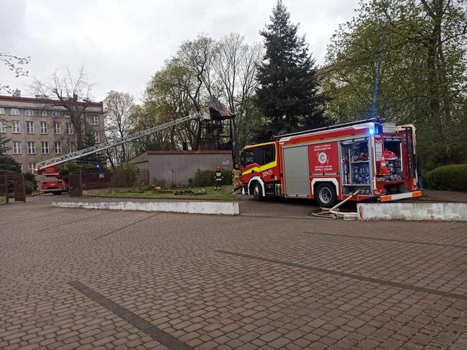 Ktoś podpalił zabytkową drewnianą mającą 208 lat dzwonnicę