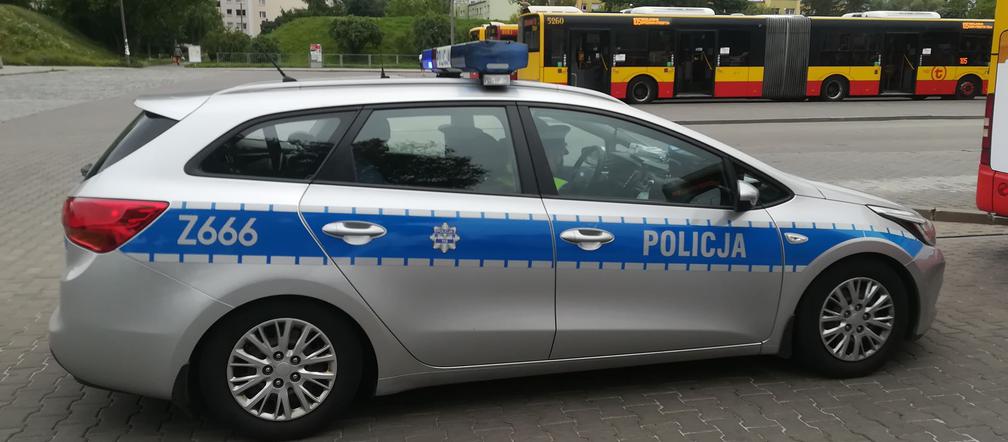 Trwają policyjne kontrole kierowców autobusów w Warszawie! Co bada policja? [ZDJĘCIA]