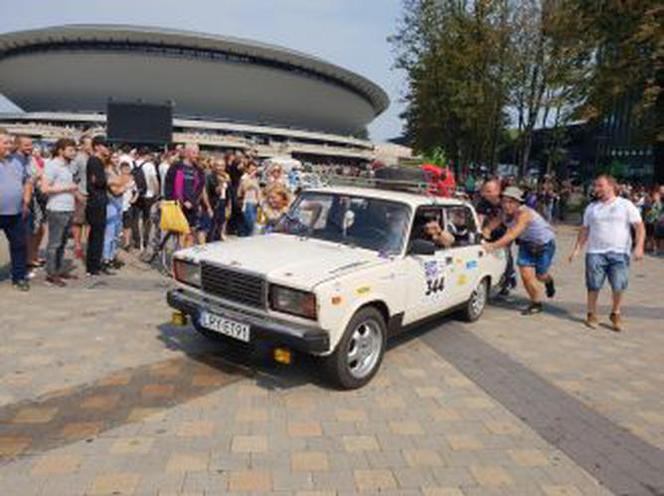 Mogły trafić na złom. Nie trafią, bo ruszają do Irlandii.