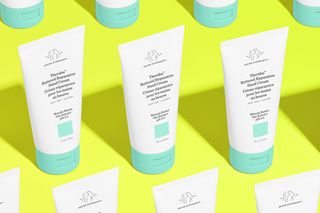 Pielęgnacja skóry rąk: Klucz do zachowania młodości i komfortu