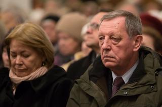 CAŁY PIS MODLI SIĘ ZA MAMĘ PREZESA