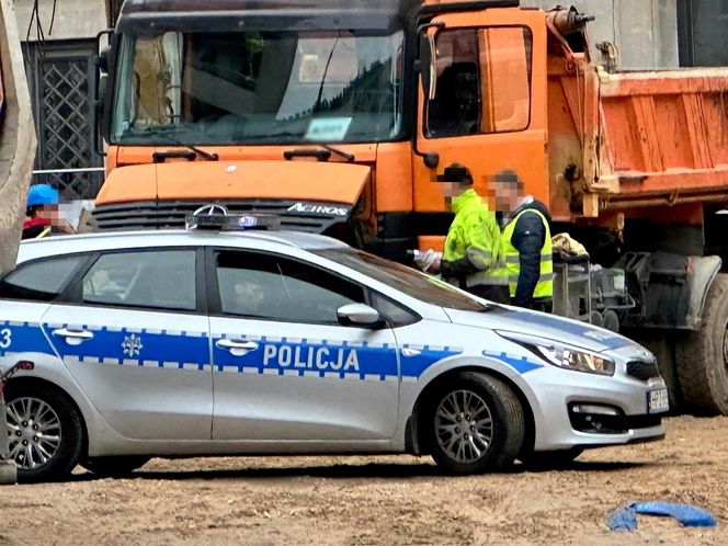 Wykopali ludzie szczątki w samym centrum Warszawy. Robotnicy wykopali kości podczas prac ziemnych