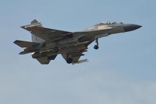 Chiński samolot J-11