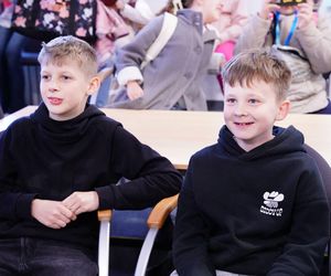 Siatkarze KPS-u z medalami na szyi, dziękowali kibicom za udany sezon