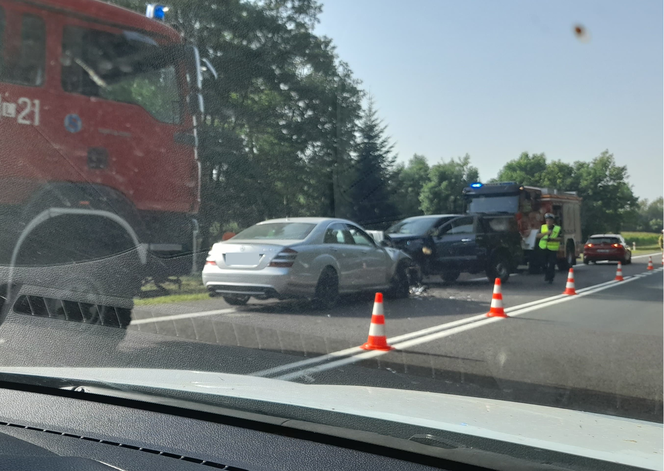 Wypadek na trasie Krasnystaw - Zamość. Jedna osoba jest ranna. Zobacz