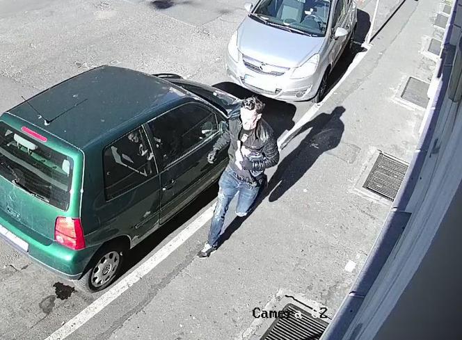 Okradł plebanię i uciekł! Policja z Bydgoszczy publikuje jego zdjęcia i prosi o pomoc