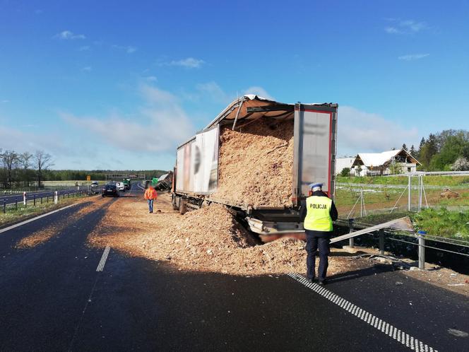 Wypadek na obwodnicy Olsztyna. Dwie ciężarówki blokują drogę krajową S16 
