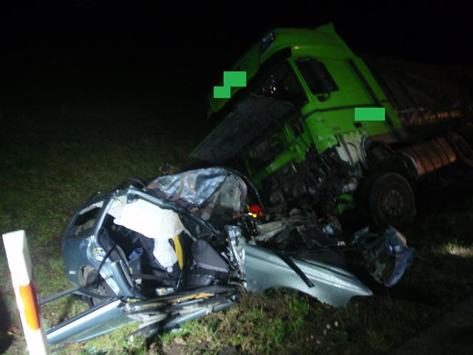 Kolnica: Tragiczny wypadek na DK 8. Czołowo zderzenie. Jedna osoba nie żyje [FOTO]