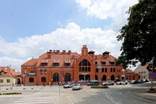 To najładniejszy dworzec kolejowy w woj. warmińsko-mazurskim. Wyróżnia się na tle współczesnych obiektów