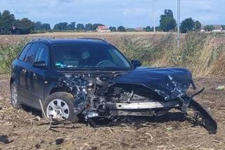 Śmiertelny wypadek pod Inowrocławiem! 40-latka nie żyje. Zawinił kierowca audi?