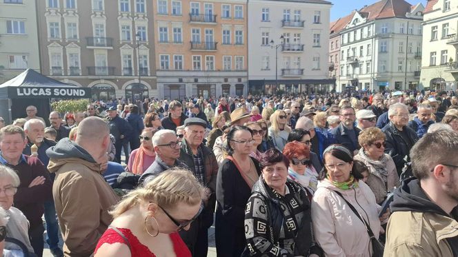 Walc Barbary z filmu „Noce i Dnie” wybrzmiał w sercu Kalisza