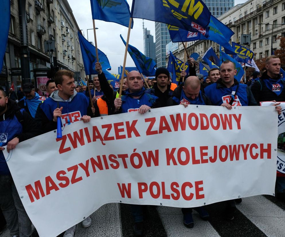 Kolejarze wychodzą na ulice. Blokady dróg w całej Polsce
