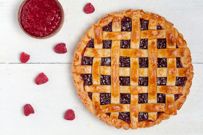 Tarta szwajcarska z dżemem malinowym przepis