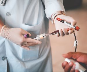 Autohemoterapia – zastrzyk z własnej krwi. Miał wzmacniać organizm, ale budzi spore kontrowersje