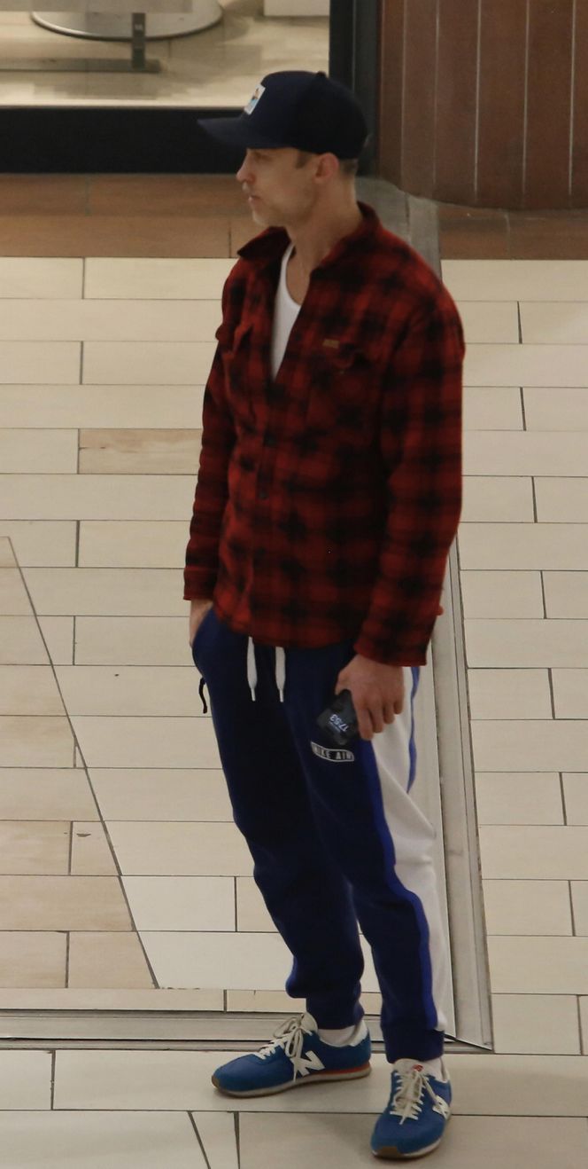 Maciej Zakościelny - męska wyprawa po odkurzacz