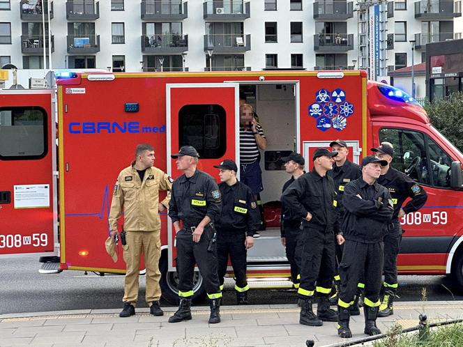 Horror na pływali w Warszawie! Masowe zatrucie tlenkiem chlorku, wiele osób poszkodowanych