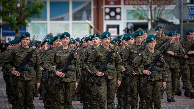 Kobiety w Wojsku Polskim. Polki chętnie odbywają dobrowolną zasadniczą służbę wojskową