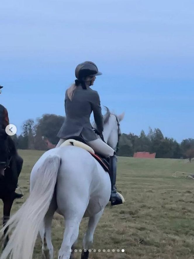 Agnieszka Woźniak-Starak wyglądała jak z brytyjskiej arystokracji. Co za luksus!