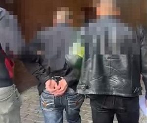 Wrocław. 39-latka i jej synek napadnięci na tle narodowościowym. Sprawca groził im bronią [ZDJĘCIA].