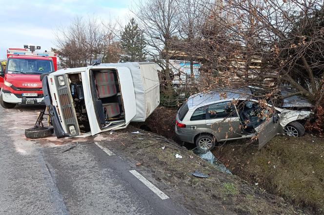 Groźne zdarzenie drogowe w miejscowości Modryniec. Na miejscu interweniował śmigłowiec