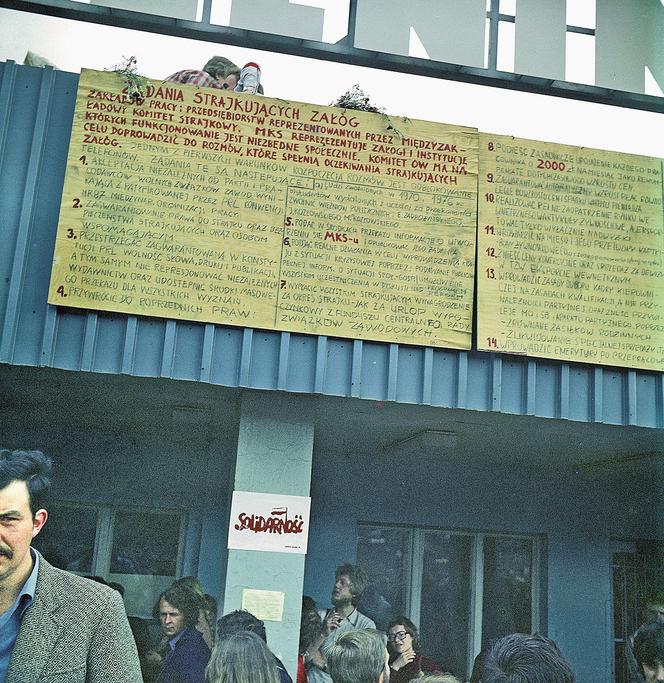 21 postulatów które strajkujący wywiesili na bramie Stoczni Gdańskiej w sierpniu 1980 r.