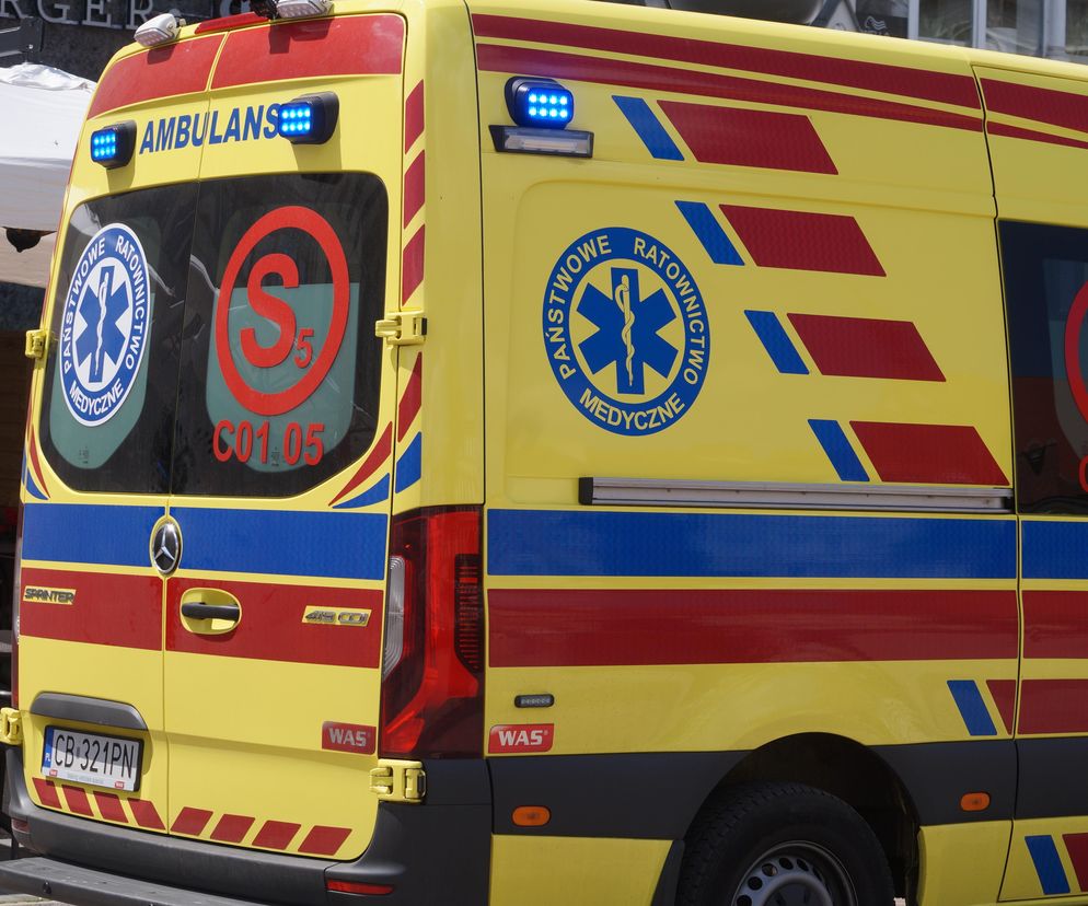Atak na ratownika medycznego w karetce! Mężczyzna chwycił go za szyję i zaczął dusić