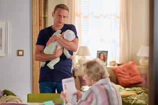 Na Wspólnej, odcinek 3710: Maria pomoże Kamilowi w opiece nad córką! Znajdzie sposób na małą Anię? - ZDJĘCIA