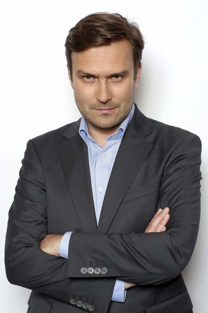 Michał Lesień kiedyś i dziś. Tak zmienił się serialowy Jacek Przypadek z "Lokatorów"