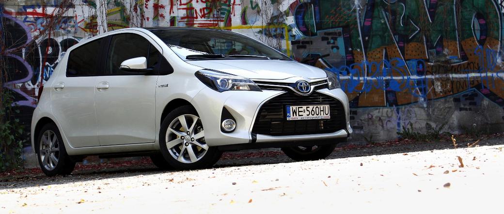 Toyota Yaris Hybrid lifting 2014