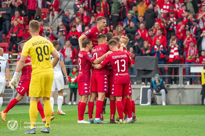 Wielki powrót Ekstraklasy! Kiedy zagra Widzew Łódź?