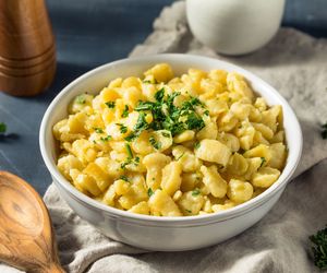 Domowe kluski z parmezanu i żółtek – kremowy dodatek, który robi różnicę