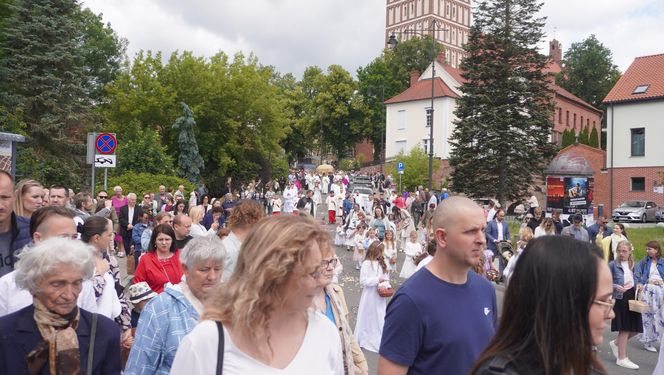 Boże Ciało 2025. Tysiące osób uczestniczyło w olsztyńskich procesjach
